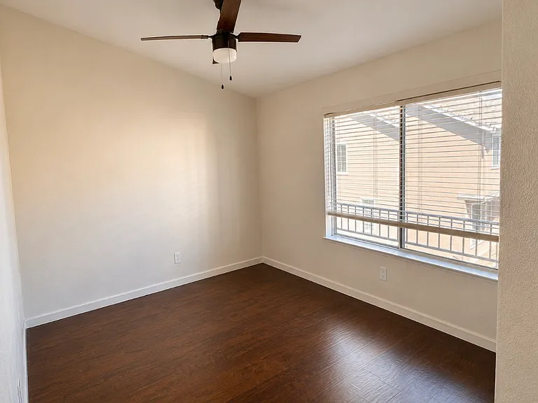 635 Condor Ct — Photo 12
