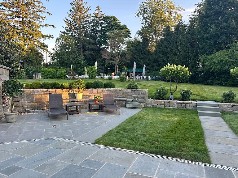 Dellwood Ln — Photo 10