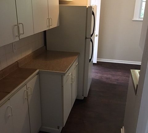 3rd image of 4046 McGee St
