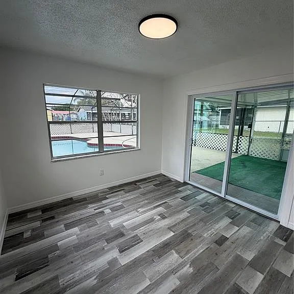 109 Dakota Ave — Photo 18