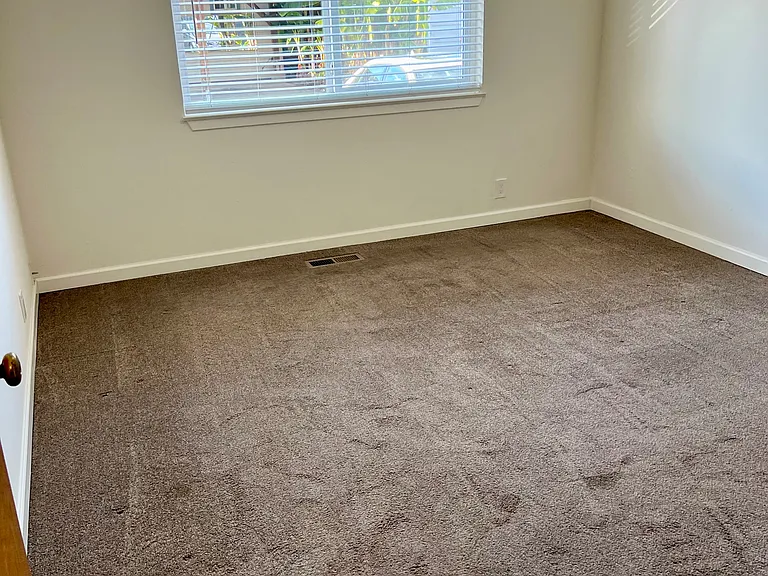548 Vera Ave #1 — Photo 13