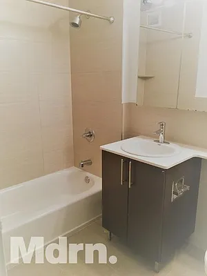 Rented by Mdrn Residential | media 29