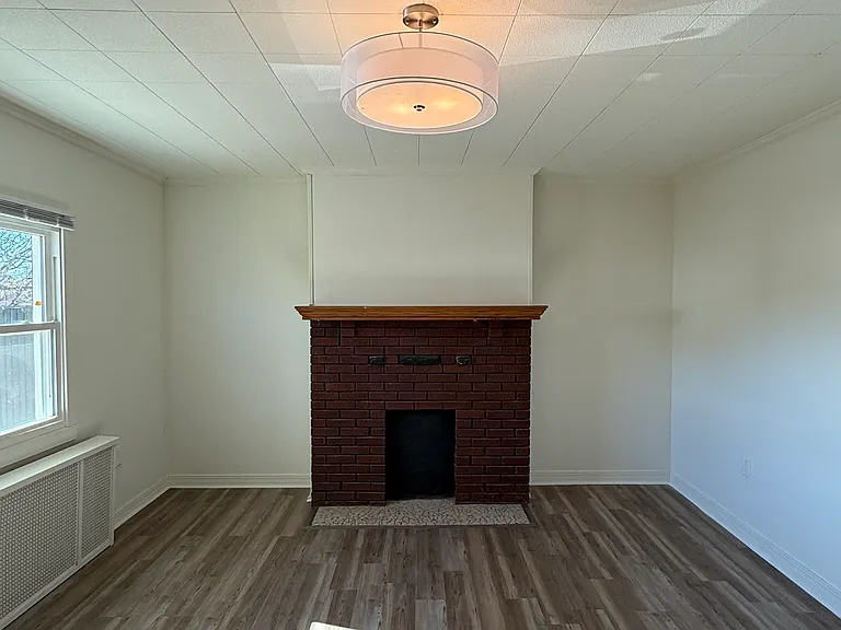 1841 Chislett St — Photo 3
