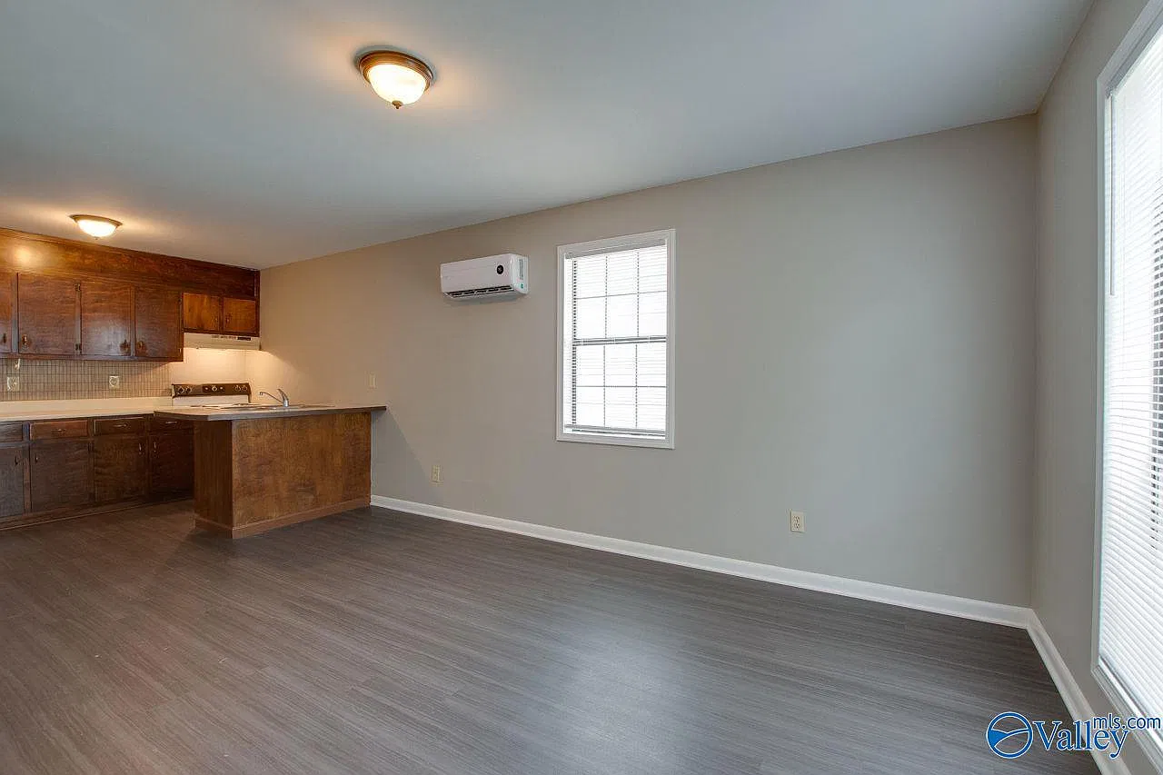 2 bed, 1.0 bath, 633 sqft, $1,150 — Photo 3