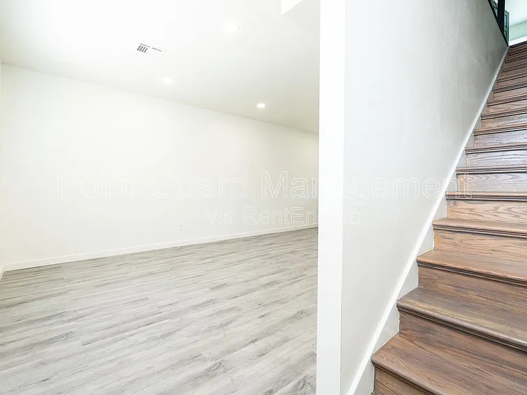 2885 N Oliver St — Photo 36