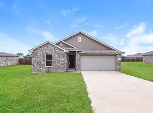 819 S Sutton St, Mabank, TX 75147