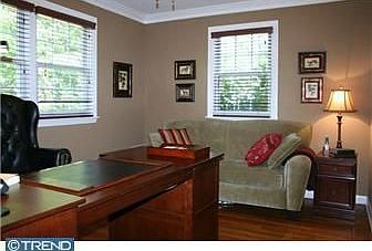 4th image of 2107 Valley Ave