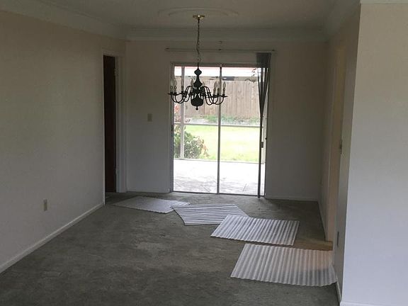 4th image of 2551 White Oak Ln