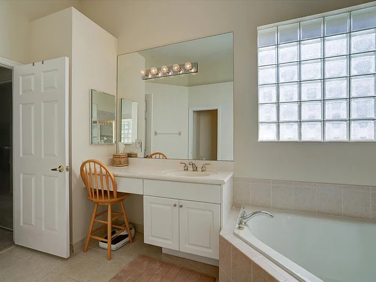 15323 Fiorenza Cir — Photo 33