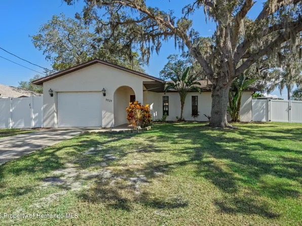 5525 Applegate Dr, Spring Hill, FL 34606