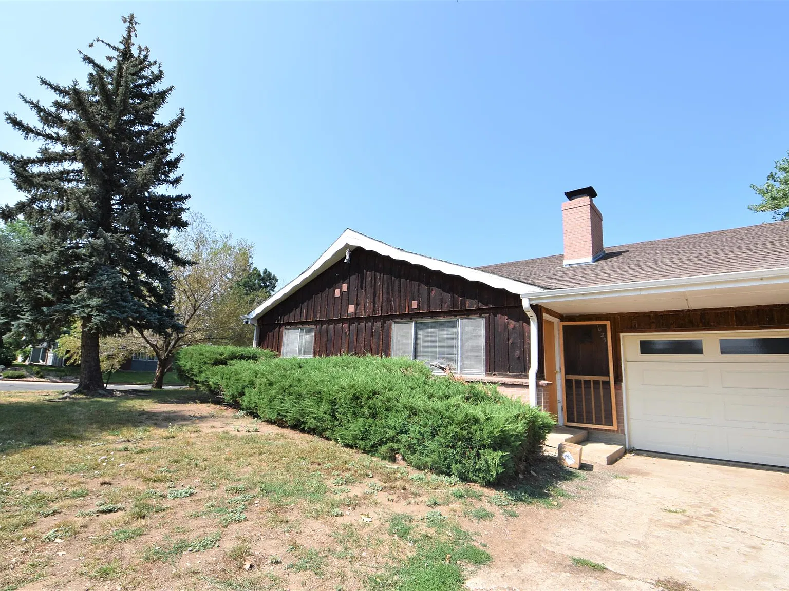 3 bed, 1.5 bath, 1210 sqft, $2,960 — Photo 1