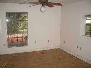 4th image of 4809 Buchanan Dr