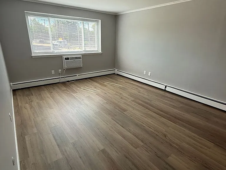 725 16th Ave — Photo 19