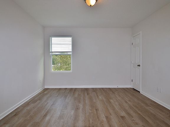 5th image of 6779 Lake Mist Ln