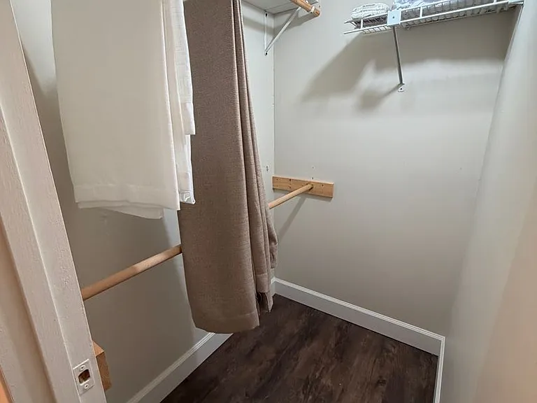 2726 Virginia Ln — Photo 5