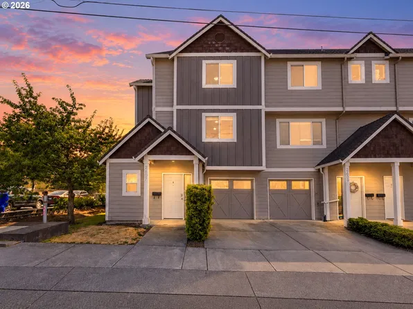 2607 SE 109th Ave, Portland, OR 97266