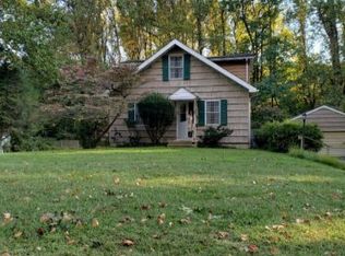 3 Manee Pl, Holmdel, NJ 07733