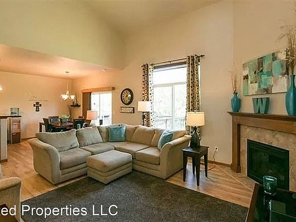 5th image of 1782 Sara Ct