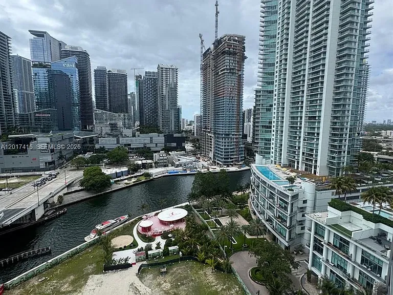 350 S Miami Ave #2010 — Photo 2