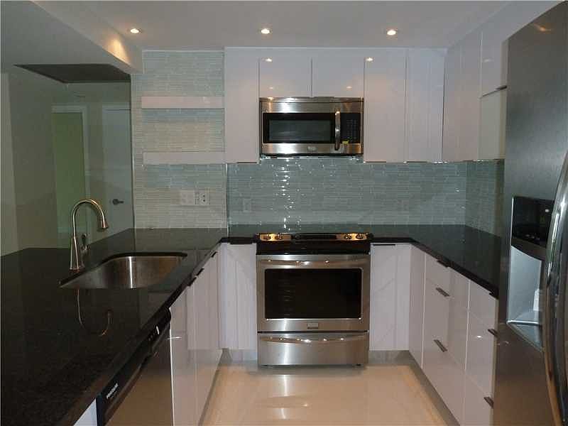 1st image of 100 Bayview Dr APT 1104
