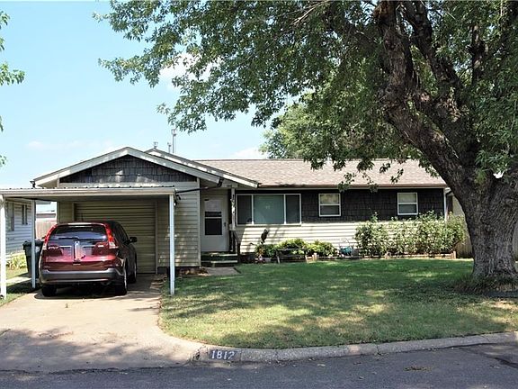 1812 Thompson Drive, Midwest City, OK  73110