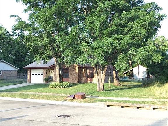 2nd image of 1006 Dryden Ave