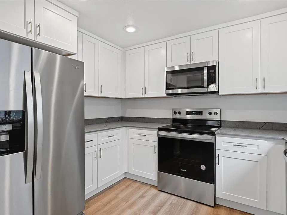 19433 28th Avenue NE - Neuhold