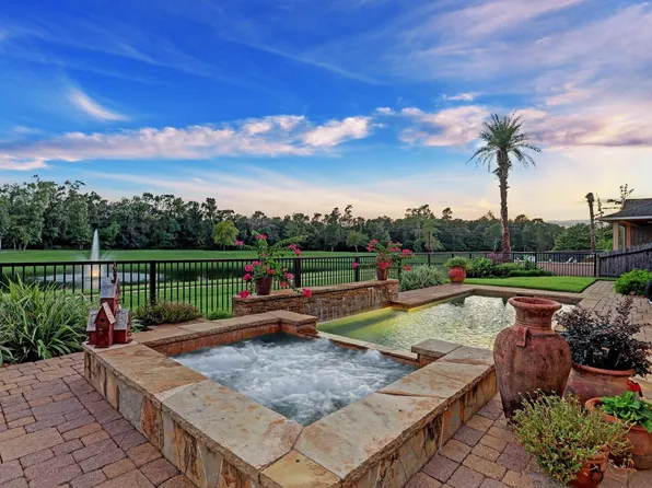 18515 Duke Lake Dr, Spring, TX 77388