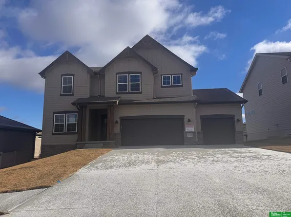 8625 N 177th St, Bennington, NE 68007