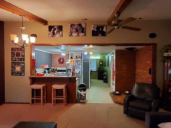 3rd image of 343 W 7th St