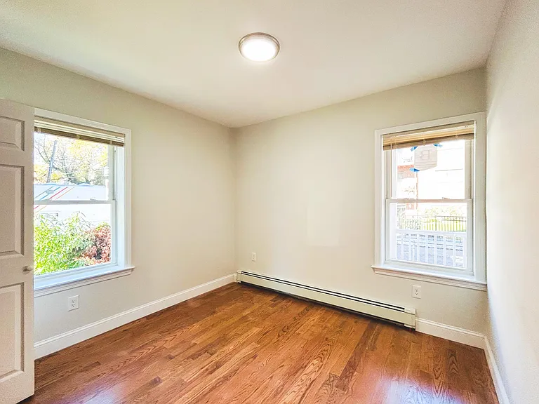 27 Waverly St #1 — Photo 10