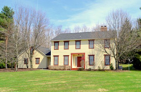 1st image of 7122 Thorntree Hill Dr