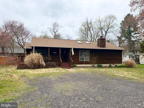 121 11th St, Colonial Beach, VA 22443