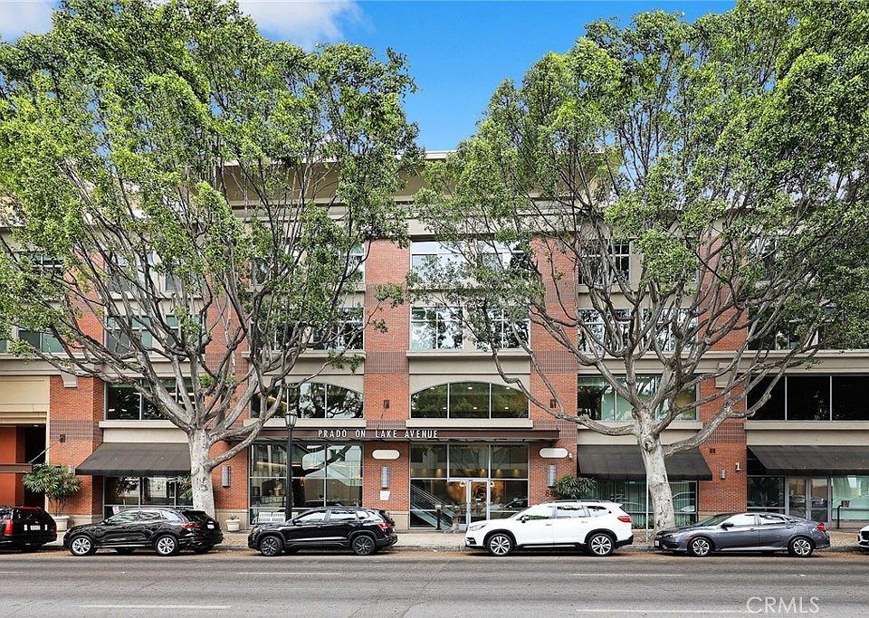 1st image of 840 E Green St Unit 211