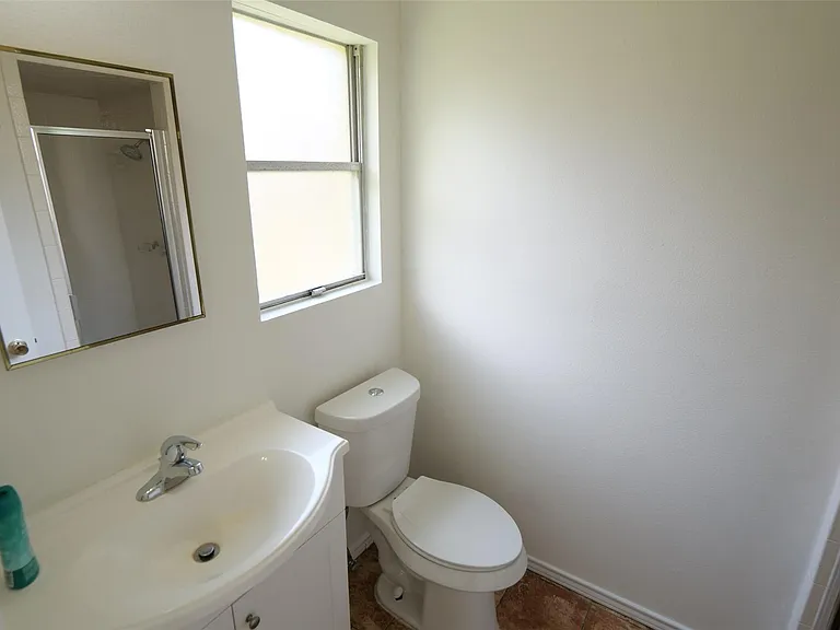 5231 Beechnut St — Photo 25