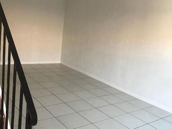 3rd image of 2301 NE 170th St APT 9