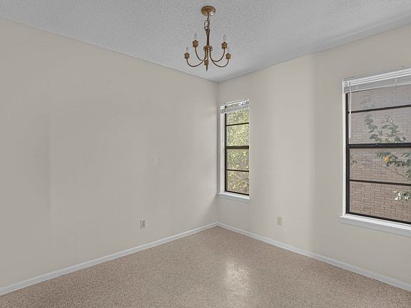 5th image of 100 E Hillside Rd APT 202