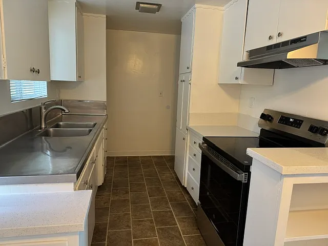 1 bed, 800 sqft, $1,925 — Photo 3