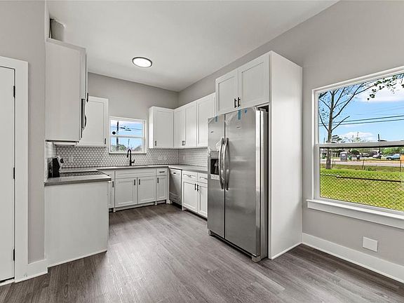 4th image of 8005 Sexton Ave Unit B