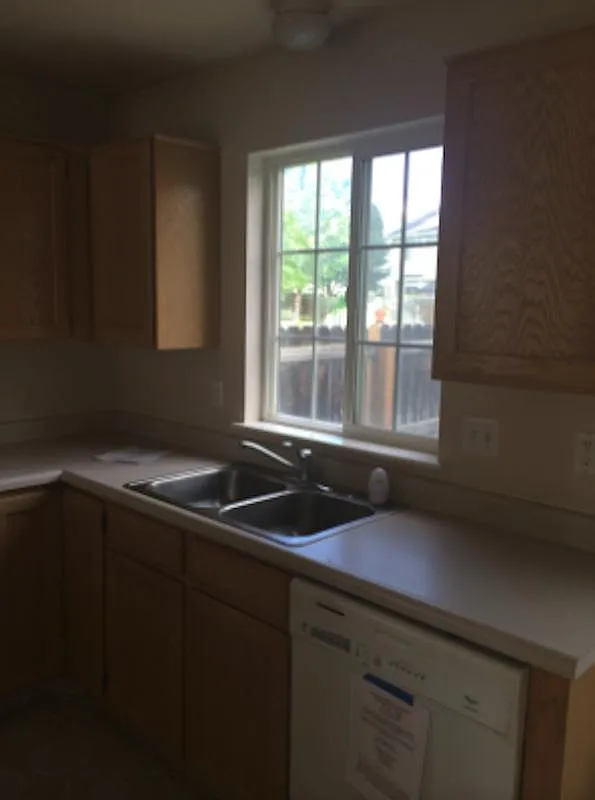 2 bed, 1.5 bath, 1072 sqft, $1,545 — Photo 4