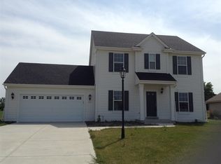 2759 Oakmont Dr, East Troy, WI 53120