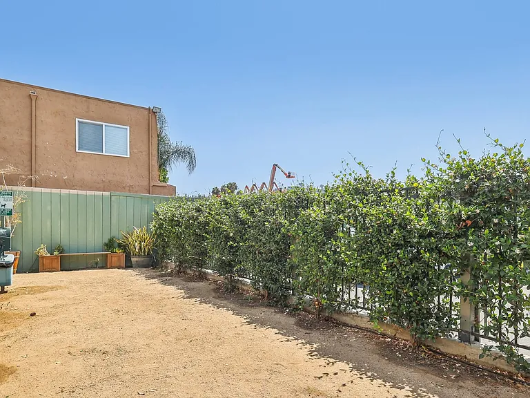Valle at 9209 Kenwood — Photo 15
