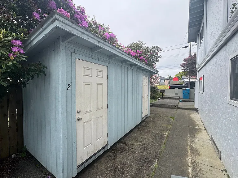 2304 Union ST — Photo 4