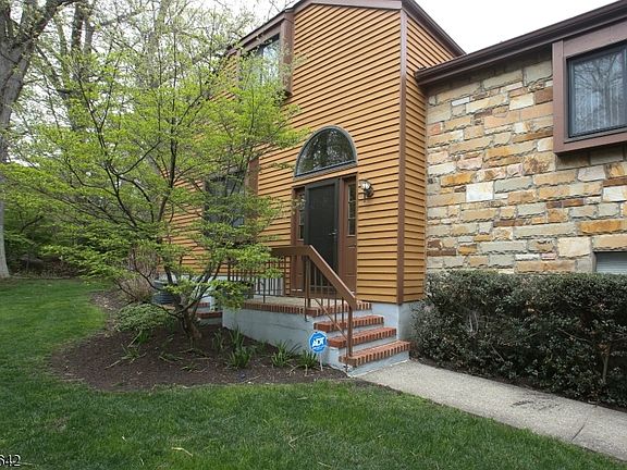 2nd image of 90 Frogtown Rd