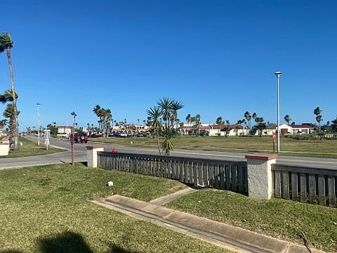 3rd image of 432 Cockle Dr