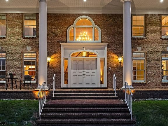 3rd image of 5 Chilton Rd