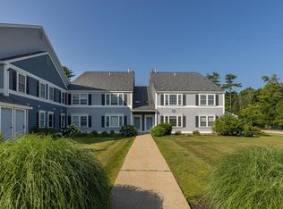 310 Springbrook Cir, Portsmouth, NH 03801