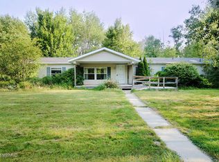 6085 Sixteen Mile Rd NE, Cedar Springs, MI