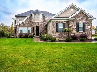 6281 Maypine Farm Blvd, Cleveland, OH 44143