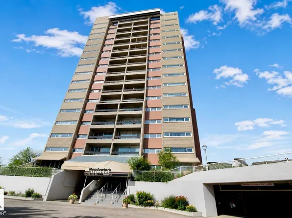 8745 165th St NW #104, Edmonton, AB T5R 2R7